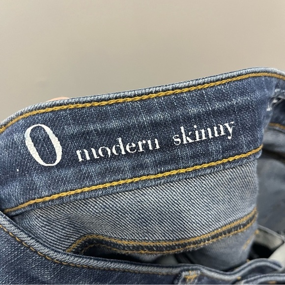 🦋🌙 LOFT | Classic Blue Modern Skinny Denim Jeans - Picture 9 of 9